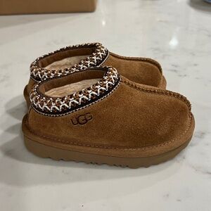 Ugg Tasman Slippers toddler size 6
